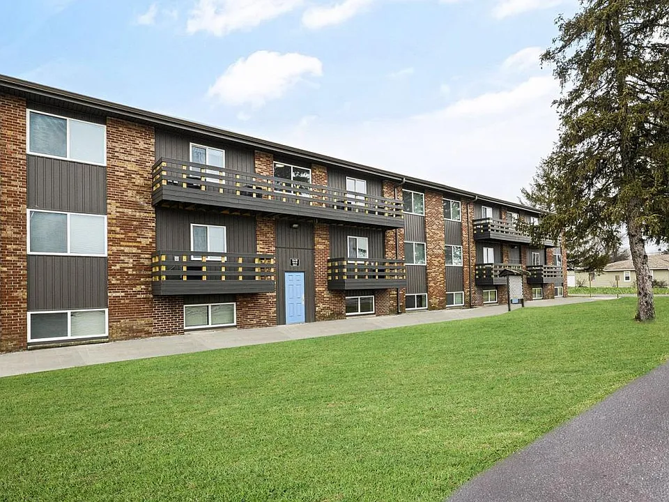 Metro Apartments at Wood River