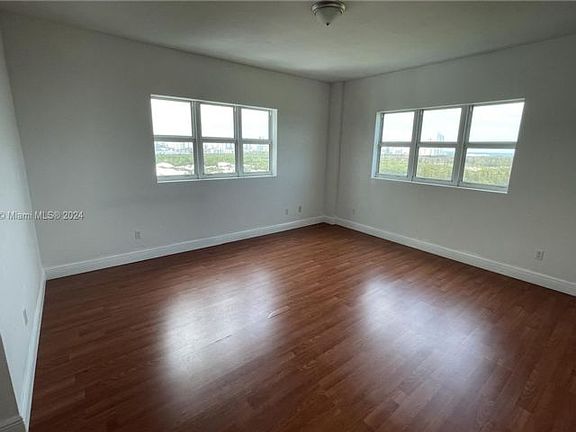 5th image of 14951 Royal Oaks Ln APT 1901