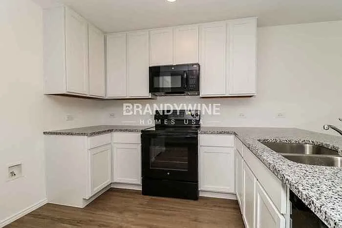1432 Silver Oak Ln — Photo 6