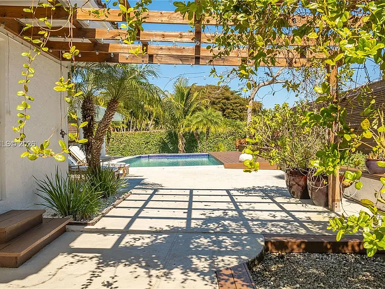 13303 SW 58th Ave — Photo 19