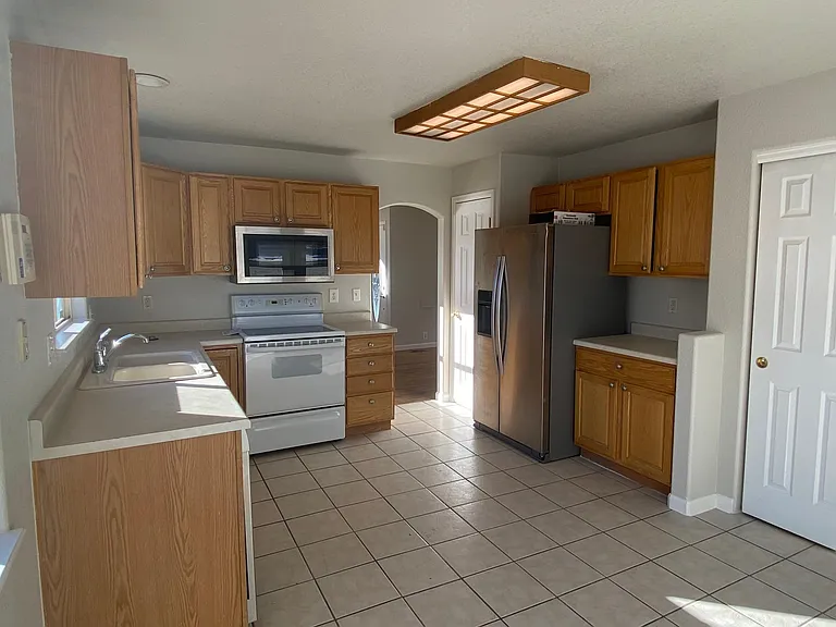 3390 S Elm St — Photo 9