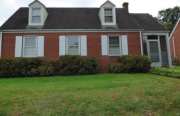 3rd image of 3400 Hazelhurst Ave