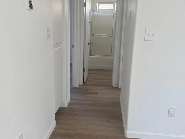339 W Kern Ave — Photo 5