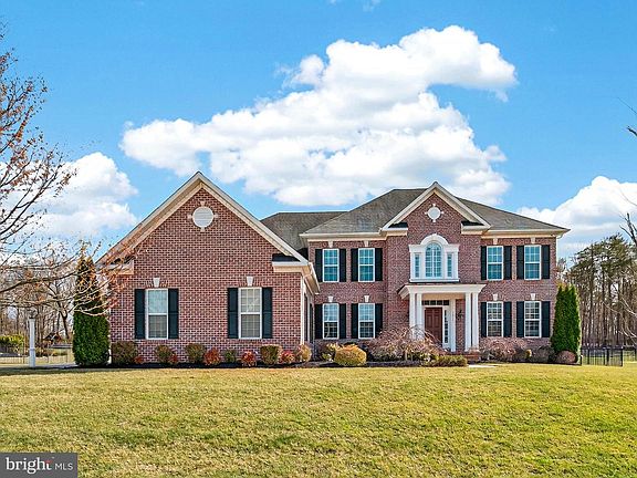 3rd image of 1011 Leyton Ln