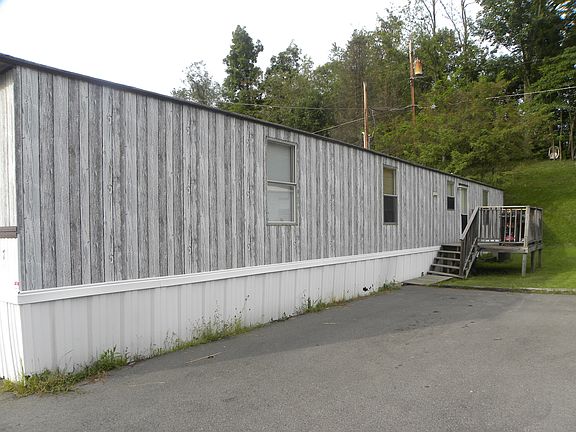 2nd image of 7 Camelot Mobile Home Park