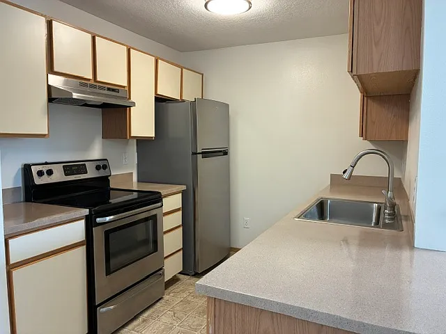 1 bed, 750 sqft, $1,325 — Photo 3