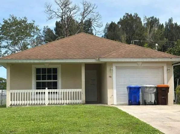 748 11th Ct SW, Vero Beach, FL 32962