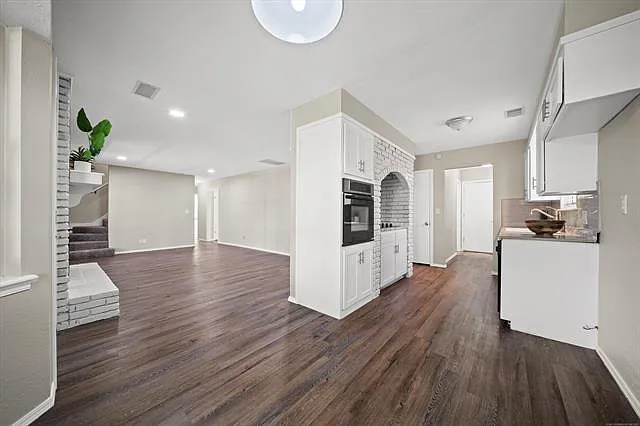 5255 S 68th Pl E — Photo 8