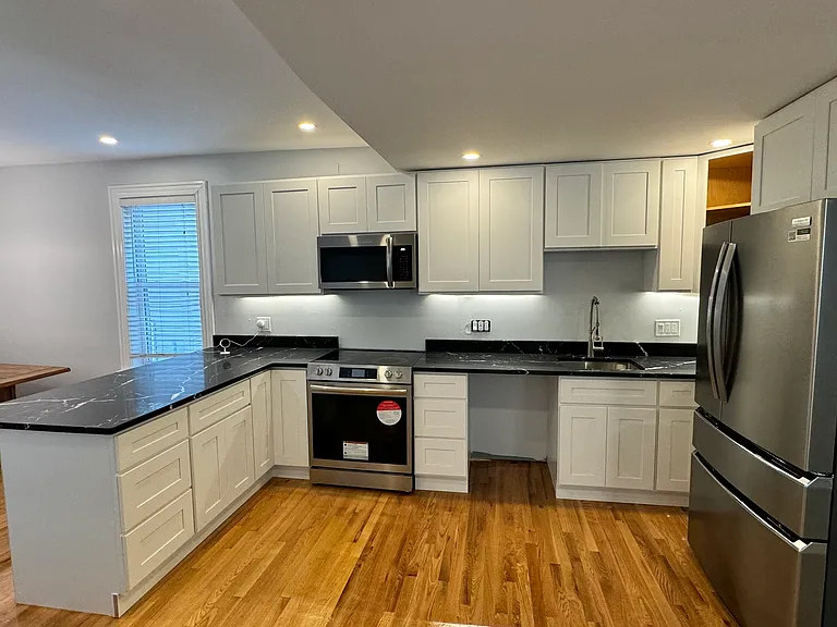 24 Farrington Ave #1A — Photo 16