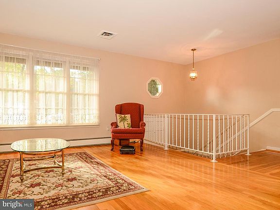 3rd image of 2326 Princess Anne Ln