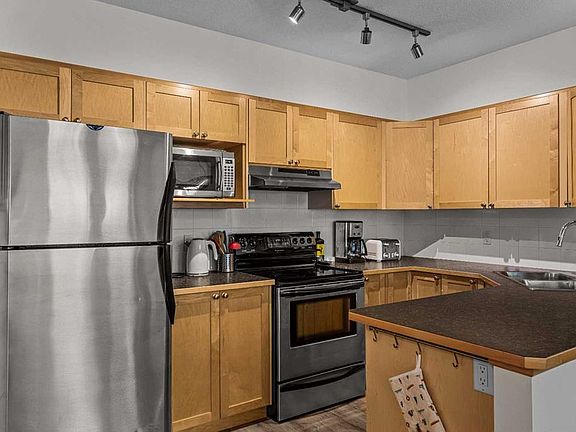 2nd image of 109 S Montane Rd #325