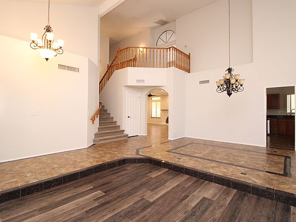 Sunken living view of 2nd floor.