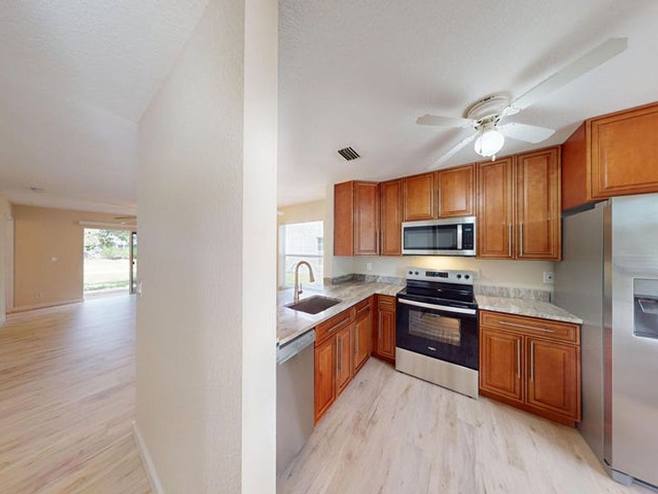 1st image of 105 Pheasant Run Blvd