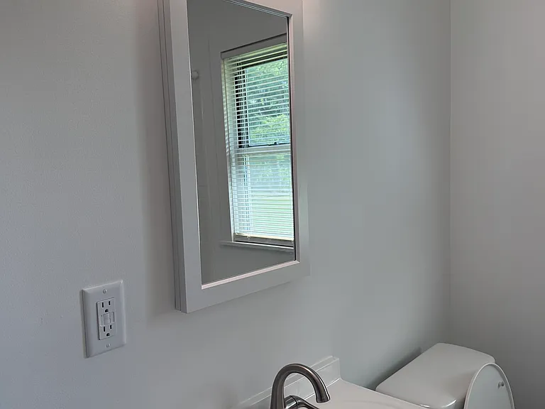 7 New England Ave — Photo 14