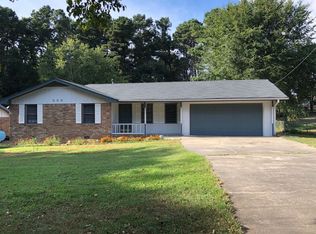 383 Red Oak Ln, Lawrenceville, GA 30046