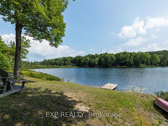 4th image of 1867 Fraserburg Rd