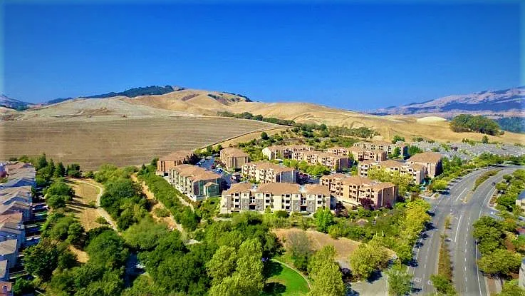 Promontory View — Photo 33