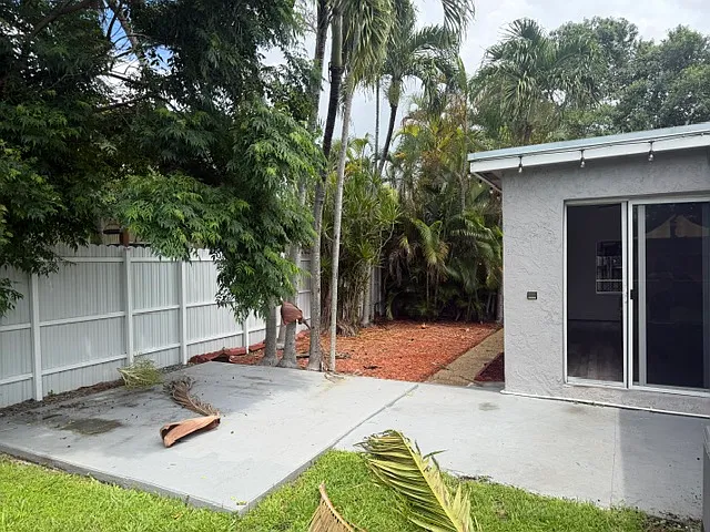 2776 SW 31st Pl — Photo 9