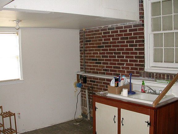5th image of 107 Brissie Ave