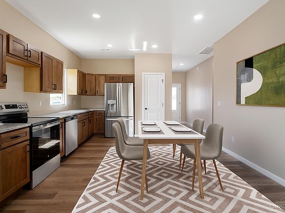 3rd image of 676 Addy Ave