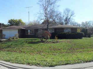 8081 Royal Oaks Rd, Rockford, IL 61107