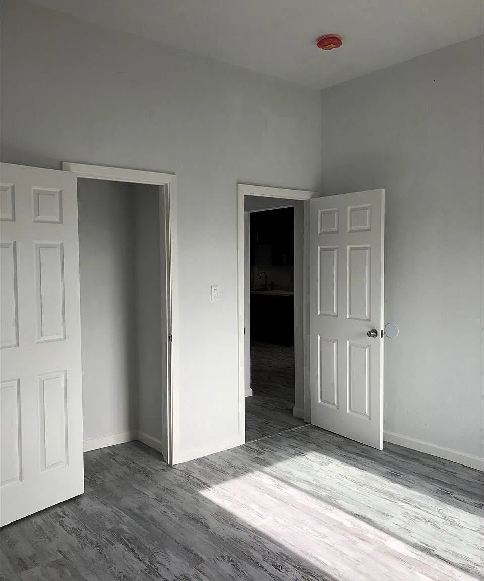 3 bed, 800 sqft, $2,700 — Photo 4