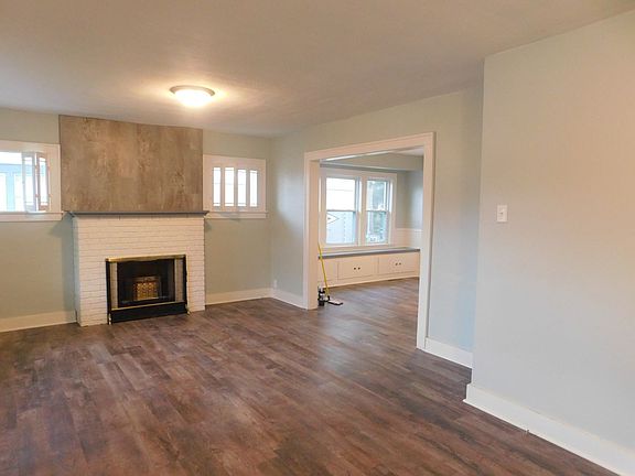4th image of 422 N High St