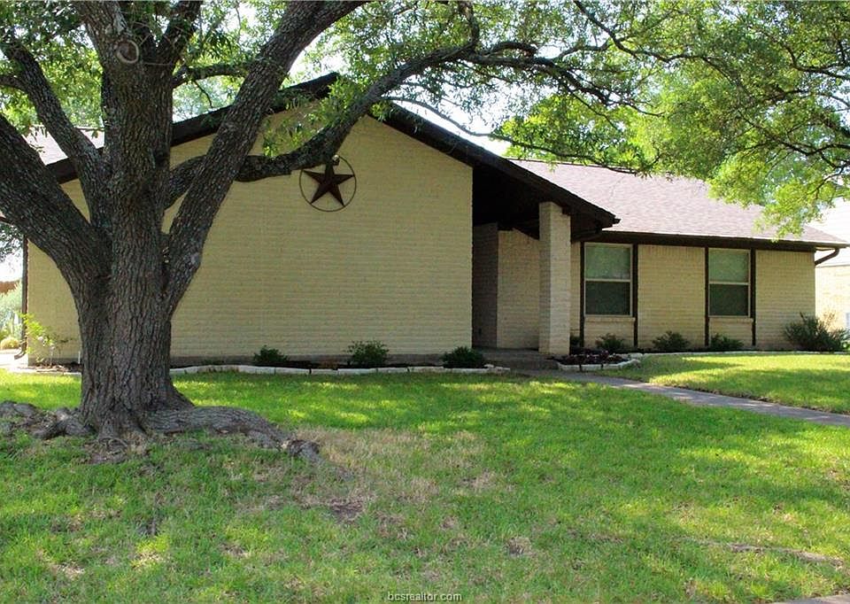 1st image of 3514 Oak Hollow Dr