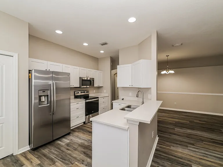 13417 Silvercreek Dr — Photo 7