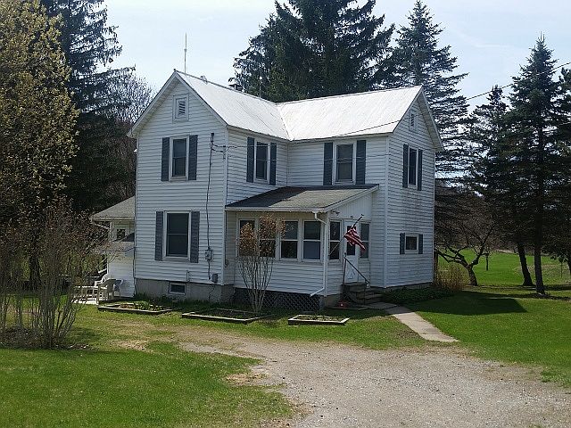 1123 River Rd, Fort Plain, N