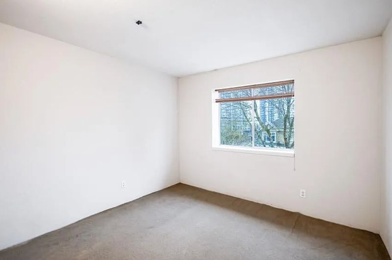 Vancouver House for rent - 4 Bedrooms — photo 24