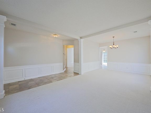 2nd image of 2814 Priestcliff Dr SE