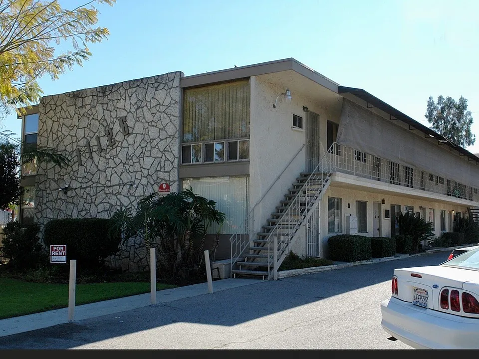 11126 Huston St #8A
