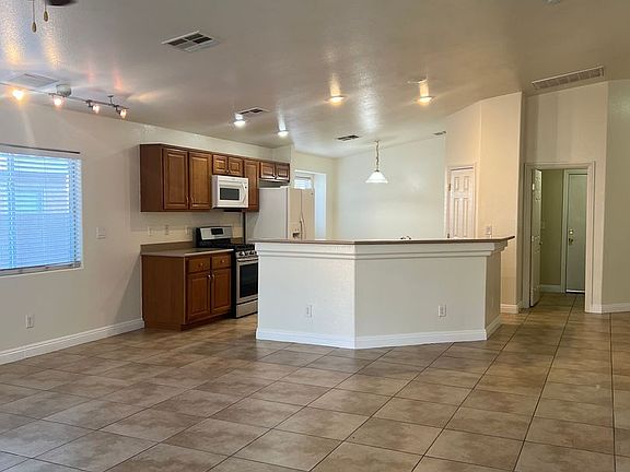 5th image of 5858 Sierra Medina Ave