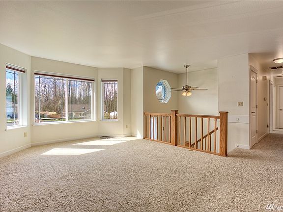 4th image of 15003 98th Avenue Ct E