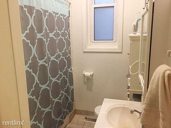 5th image of 1248 N Wolcott Ave APT 1