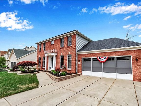 3rd image of 3383 Creekview Dr