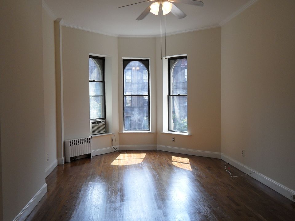 1st image of 137 W 72nd St APT 4FE