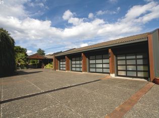 13237 Knaus Rd, Lake Oswego, OR 97034