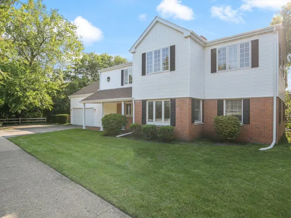 1901 Larkdale Dr, Glenview, IL 60025