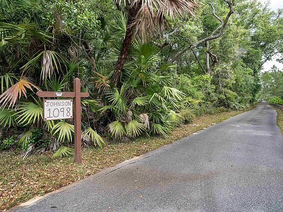 5th image of 1098 Cherry Tree Rd