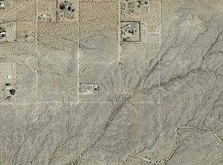 5093 W Ron Ln, Yucca, AZ 86438