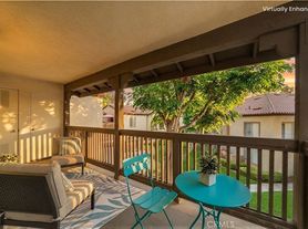 104 S Cross Creek Rd, Orange, CA