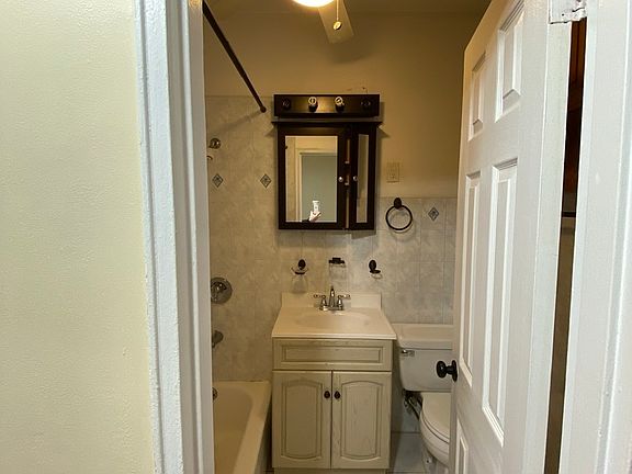 4th image of 554 72nd St #2