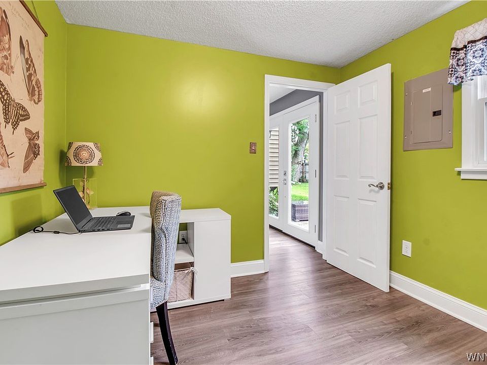 1st image of 4940 Glenwood Dr