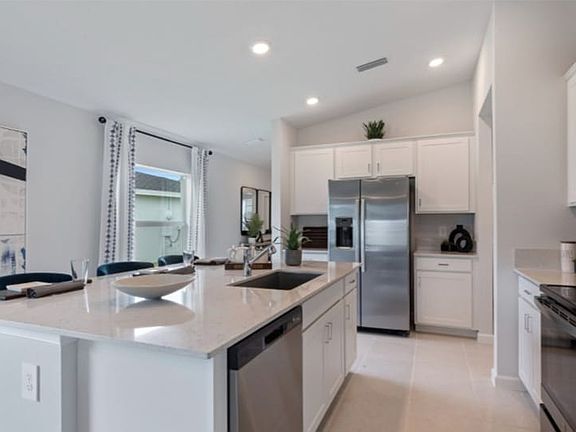 4th image of 1830 Diablo Cir SW