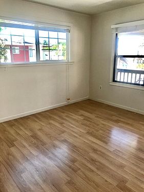 4th image of 1210 Laguna Ave APT A