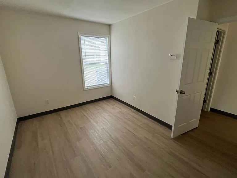 6104 Busiek Rd — Photo 10