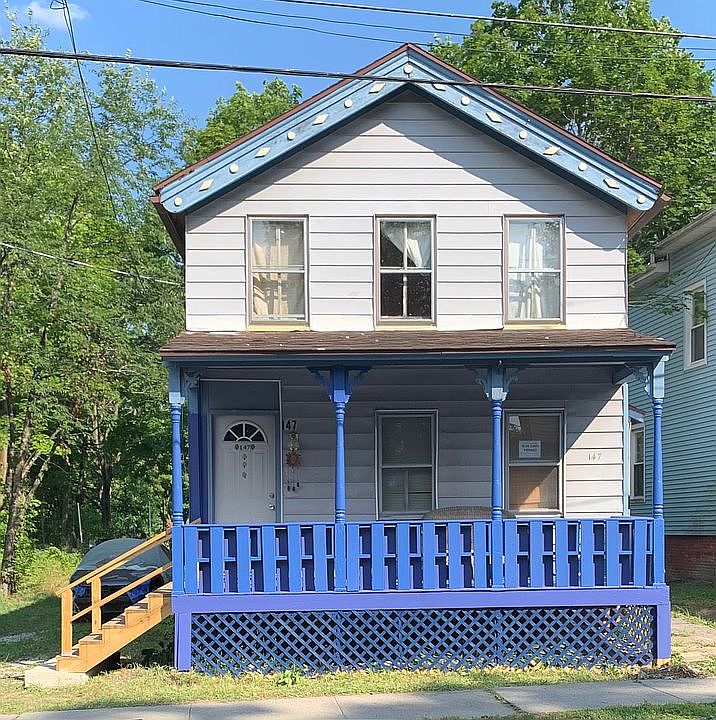 2nd image of 147 Garden St