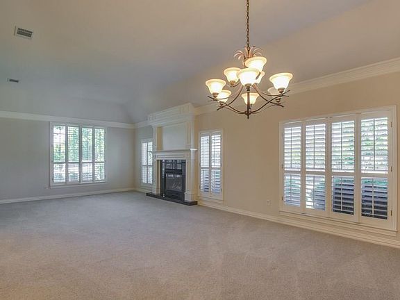 4th image of 9309 Malibu Ct